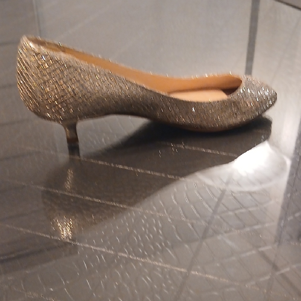 ✨ **Jimmy Choo Isabel Peep-Toe Pumps – Champagne Glitter Elegance** ✨ - Picture 6 of 9